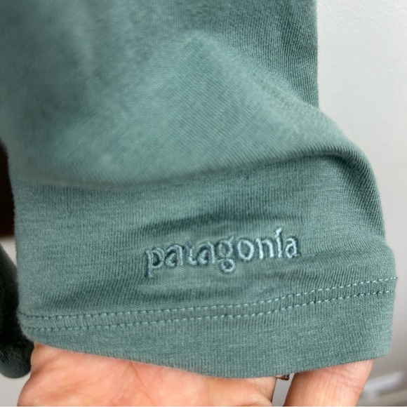 Patagonia Long Sleeve Floral Green T shirt - Picture 5 of 7